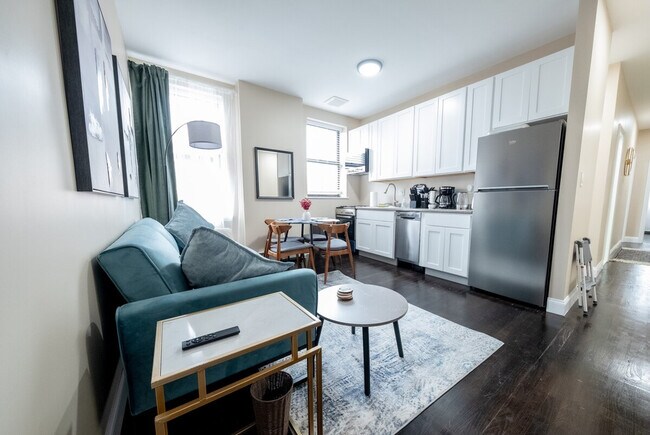 Building Photo - 245 W 113th St