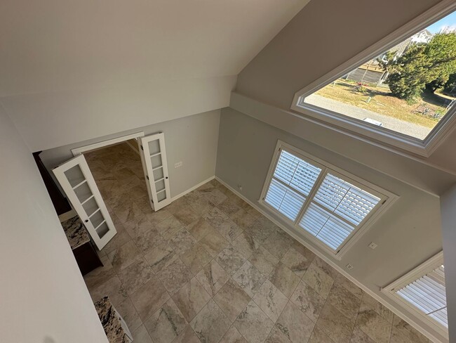 Building Photo - Long-Term Rental – Spacious 4BR/4BA Home i...