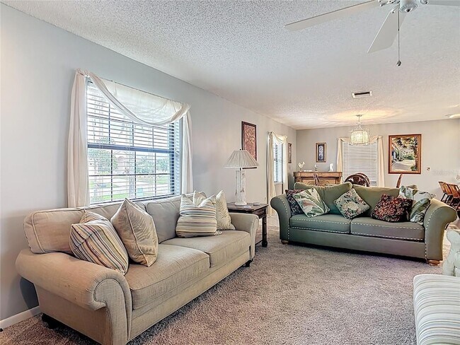 Building Photo - 290 Rotonda Cir