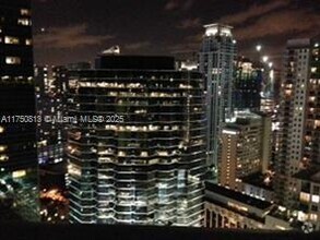 Building Photo - 1300 Brickell Bay Dr