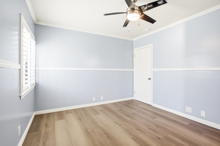 Building Photo - 4132 Beethoven St