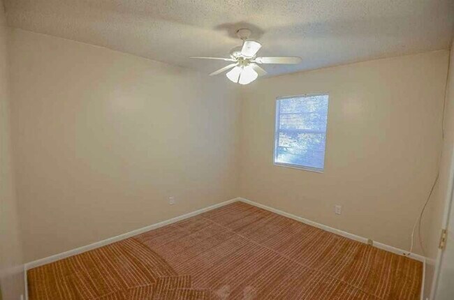Building Photo - 2439 Ramblewood Ct