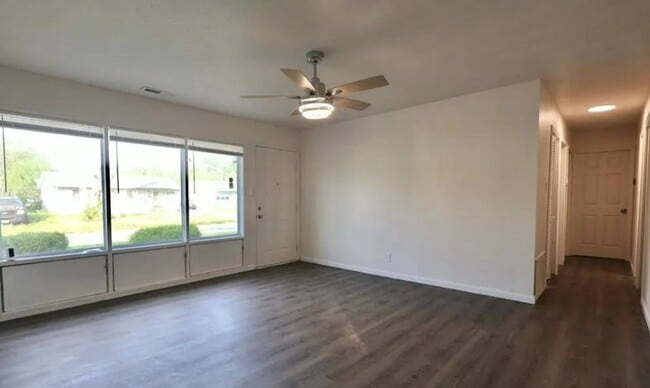 Building Photo - 804 St Thomas Ln