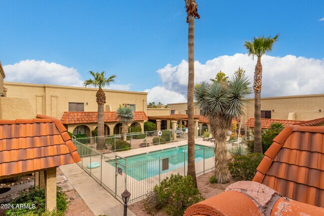 Building Photo - 16336 E Palisades Blvd