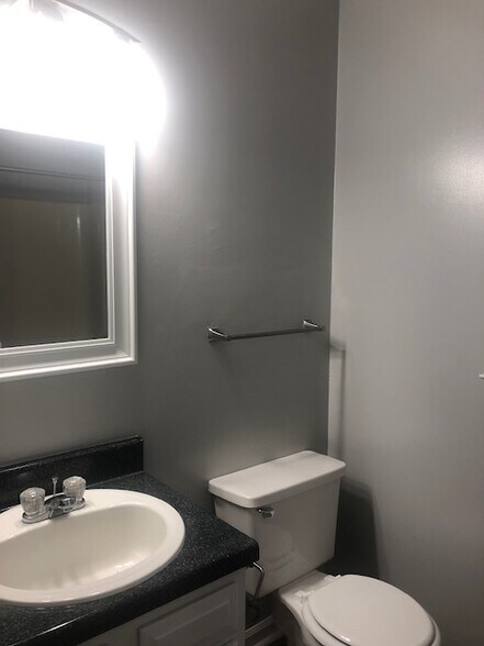 Building Photo - 4411 Graceland Ct