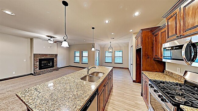 Building Photo - 412 Charles Ct