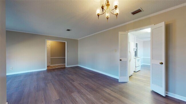 Building Photo - 1806 Heatherton Dr