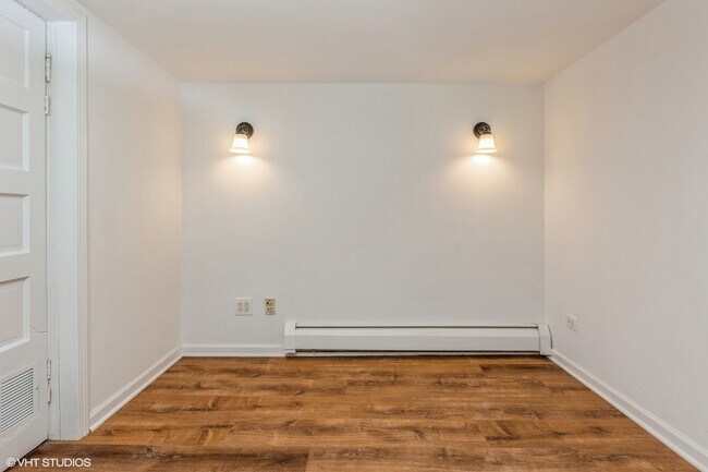 Building Photo - 3721 N Ashland Ave