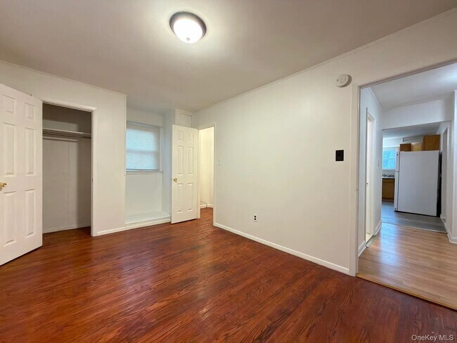 Building Photo - 18 Bedford Ave