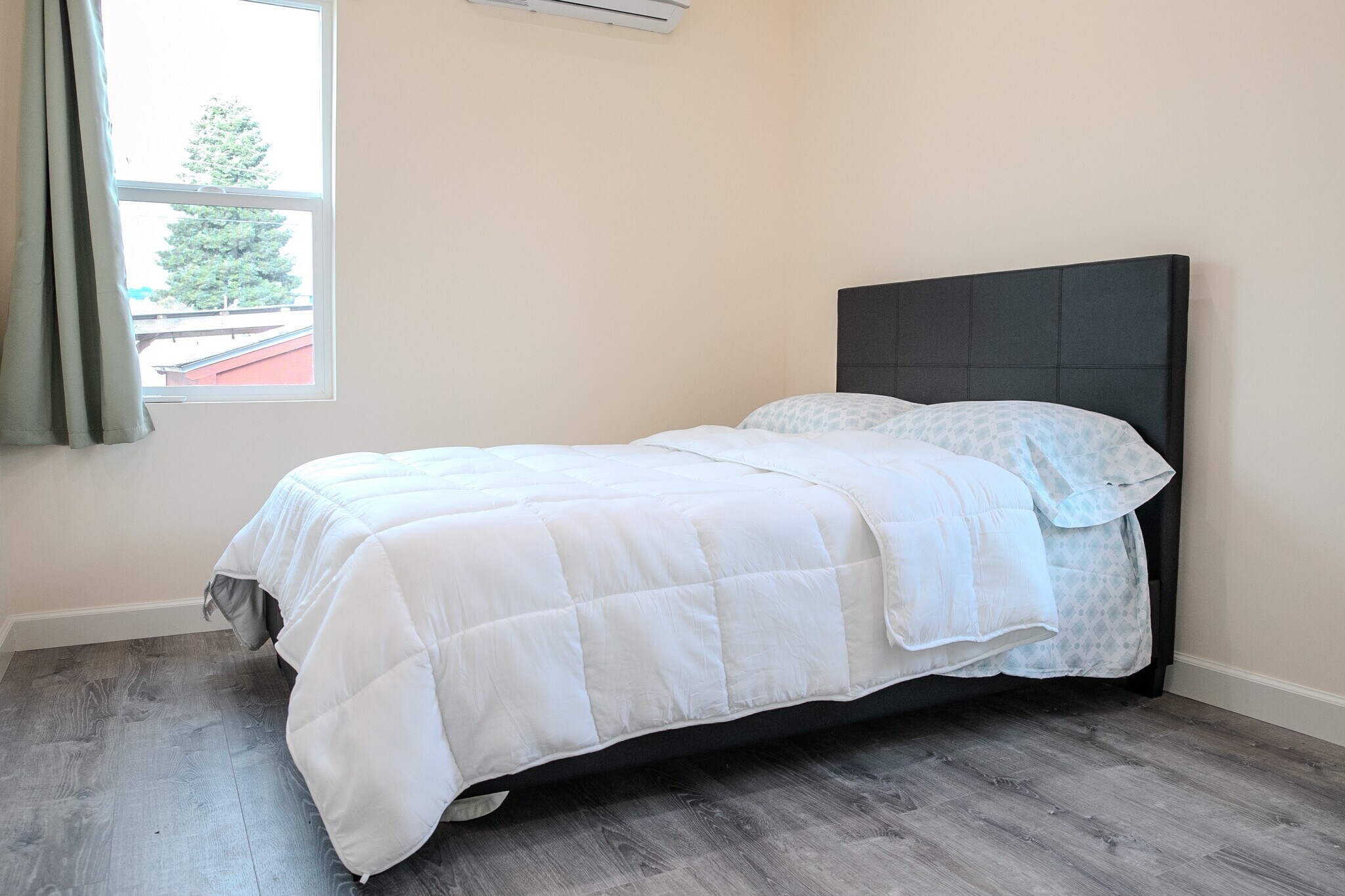 Building Photo - 1009 Arlington Ave