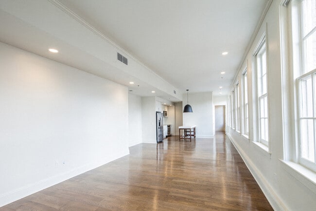 Floorplan - The Saint Anna