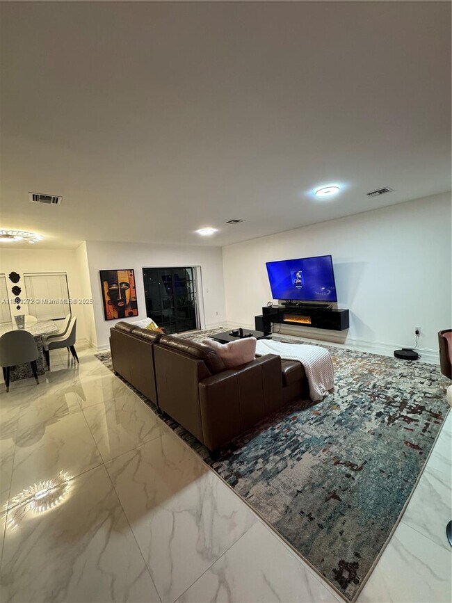 Building Photo - 2900 Hidden Harbour Ct