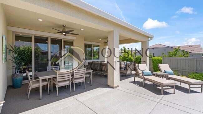 Building Photo - Gorgeous 1-Story Solar Home in Highly Pres...