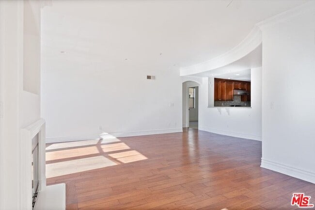 Building Photo - 12026 Hoffman St