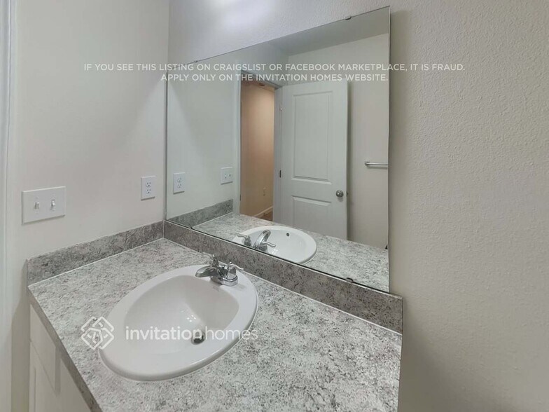 Building Photo - 1065 Cades Cv Wy