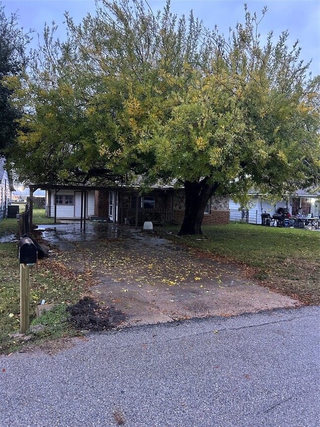 Building Photo - 2018 N Avenue H