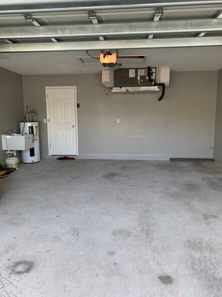 Building Photo - 1039 Bismarck Rd
