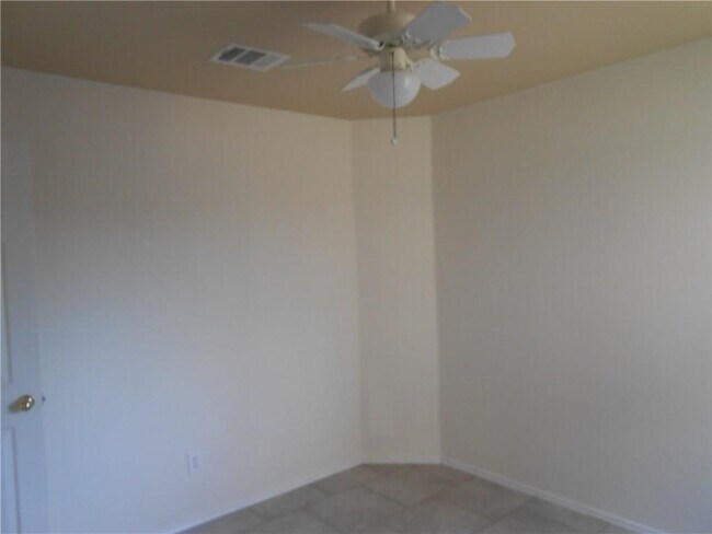 Building Photo - 2721 Breezy Point Cove
