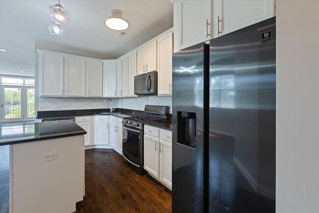Building Photo - 4541 S Evans Ave