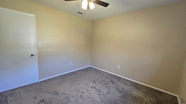 Building Photo - 106 Mason Dr