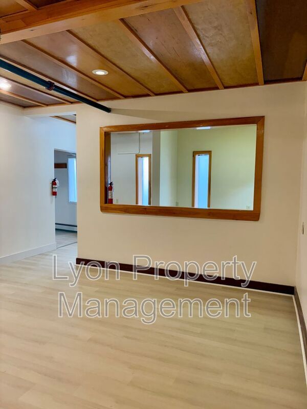 Building Photo - 262 Illinois St