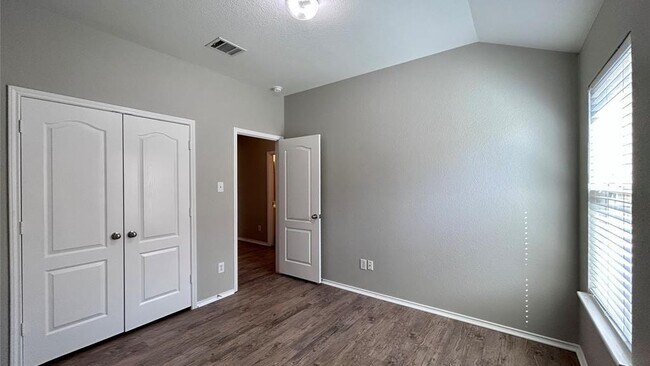 Building Photo - 2037 Rachel Ln