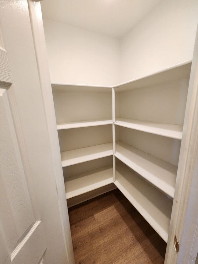 Building Photo - 57062 Millstone Dr