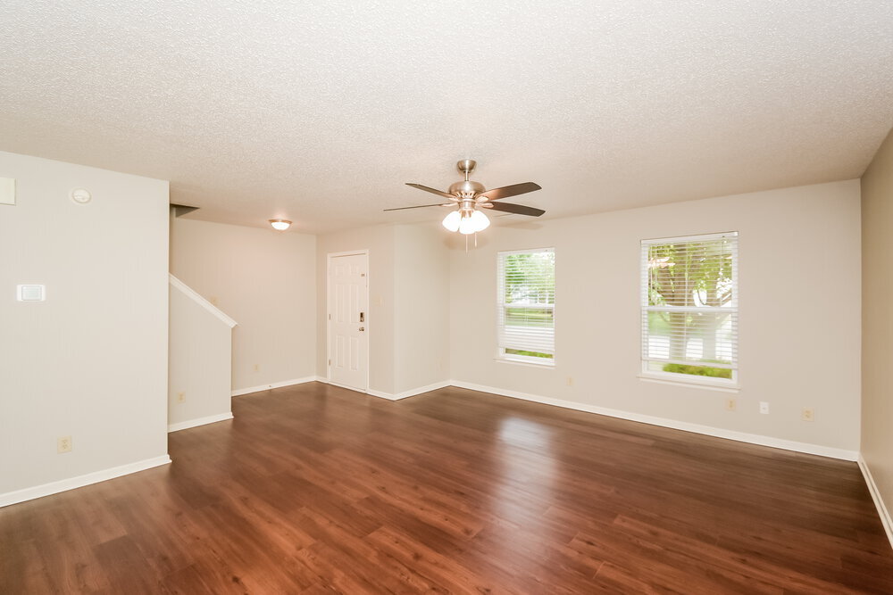 Building Photo - 941 Ravine Dr