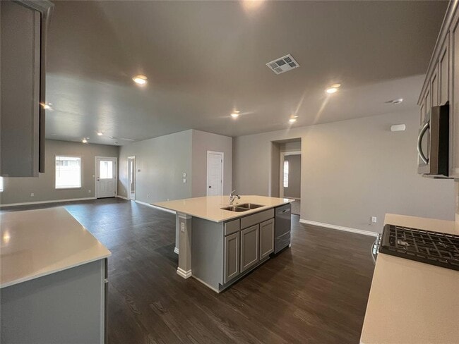 Building Photo - 2745 Dennis Dr