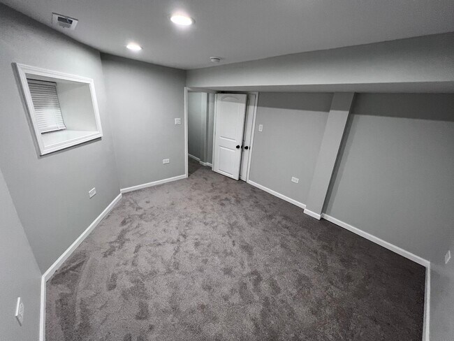 Building Photo - 1024 N Monticello Ave