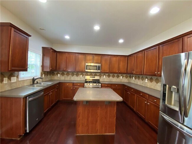 Building Photo - 6405 Knighted Ct