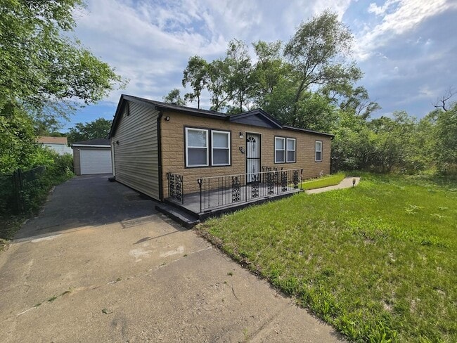 Primary Photo - 4225 20th Pl