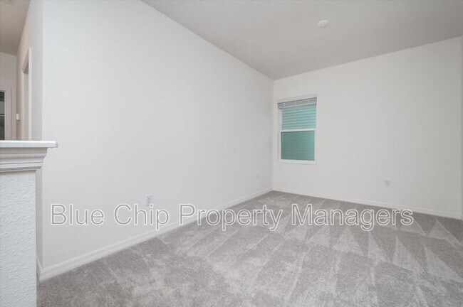 Building Photo - 34200 Cinder Wy