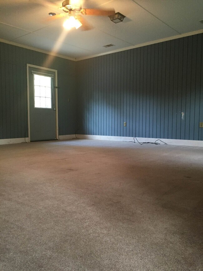 Building Photo - 114 Greenbriar Trail