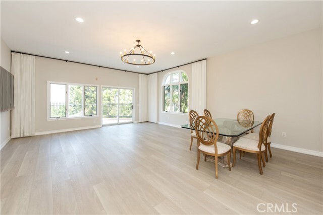 Building Photo - 2836 N Kingsgate Dr