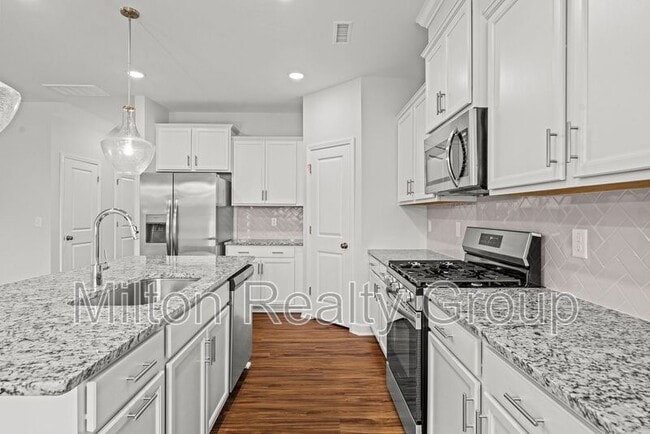 Building Photo - 45 Village Edge Dr