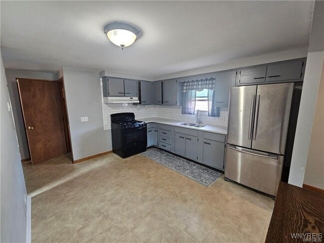 Building Photo - 70 Theresa Dr