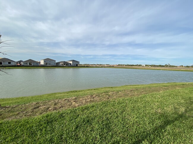 Building Photo - 10789 SW Cremona Way