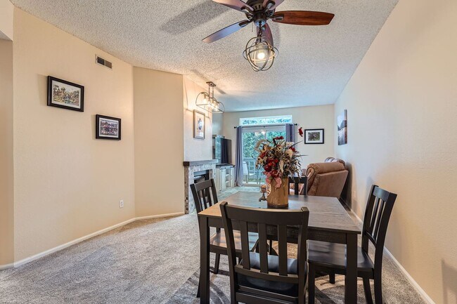 Building Photo - 2 BDR Near Boulder Country Club