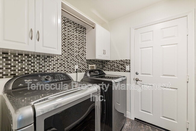 Building Photo - 23353 Badger Creek Ln