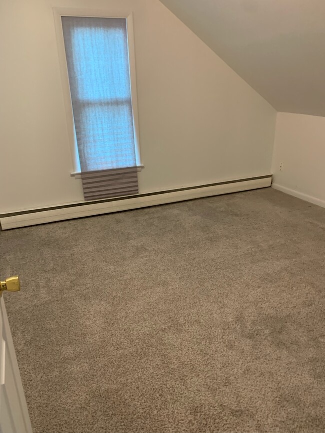 Building Photo - 159 Analomink St