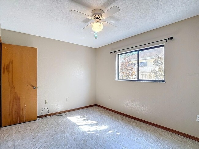 Building Photo - 5066 Woodbine St