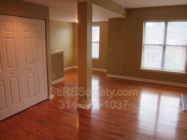 Building Photo - 3839 Shenandoah Ave