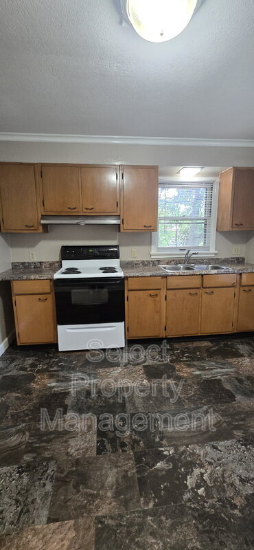Building Photo - 333 W Suttenfield St
