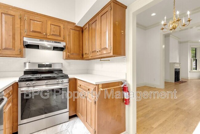 Building Photo - 1302 S St NW