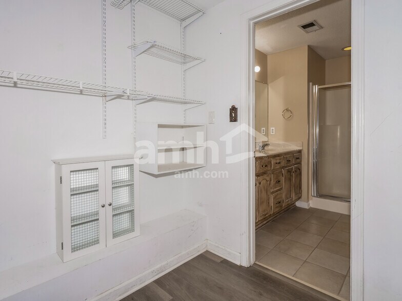 Building Photo - 11642 Mahogany Dr