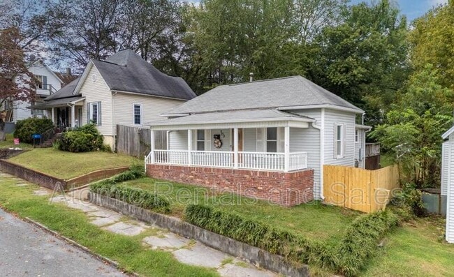 Building Photo - 703 W 2nd Ave