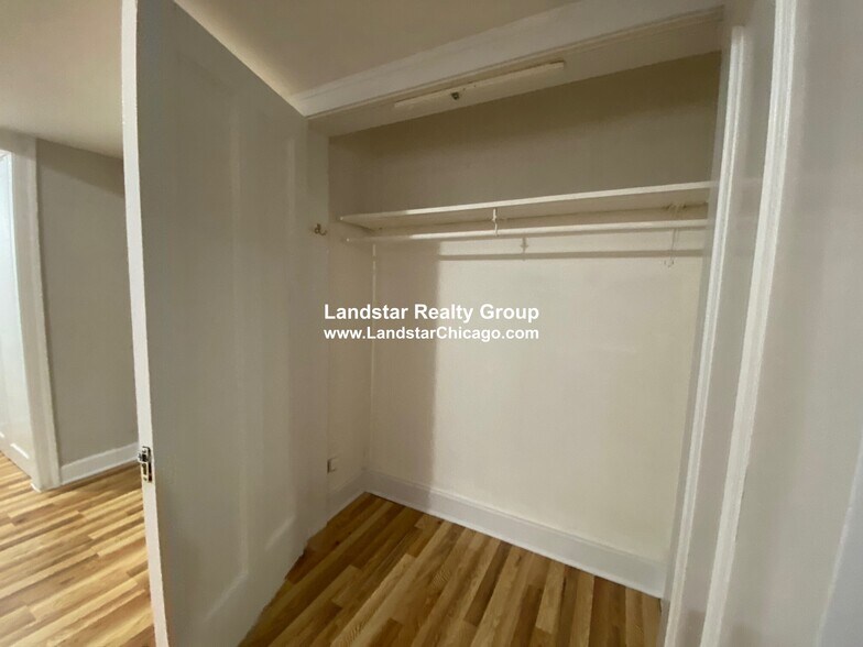 Building Photo - 730 Reba Pl