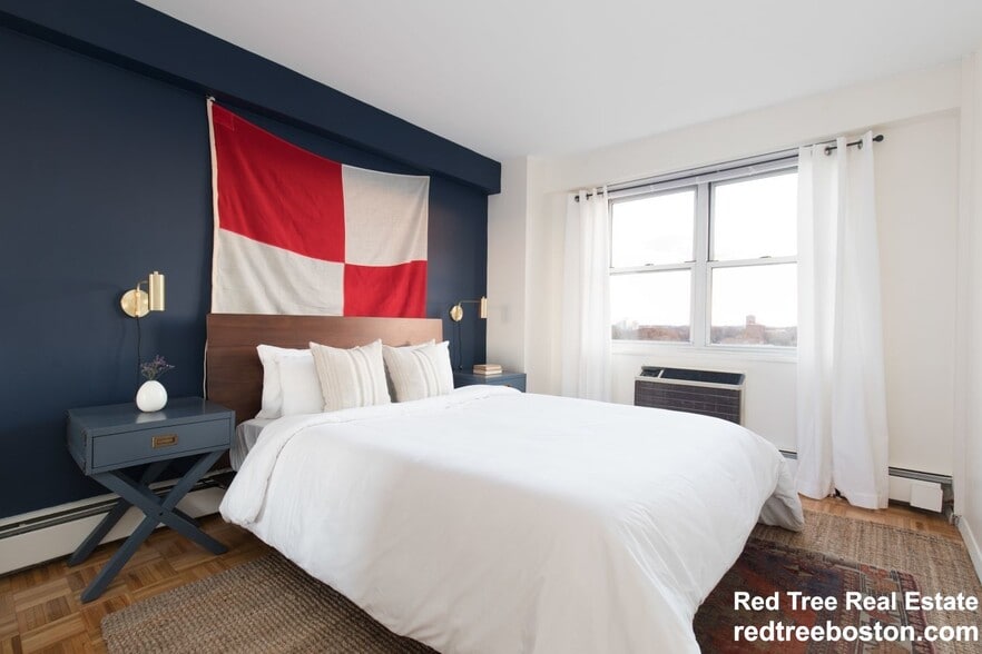 Building Photo - 175 Freeman St