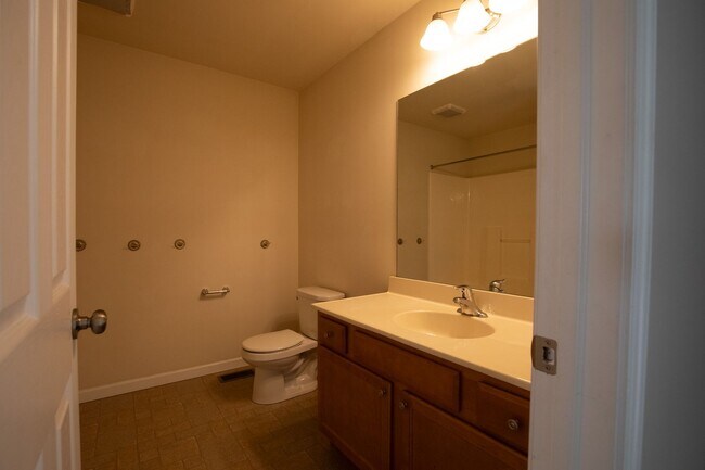 Building Photo - Spacious 3BR Townhome in Harrisburg – First-floor primary bedroom, Garage & Deck!